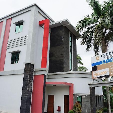 Feodora Airport Hotel Palembang Exterior photo