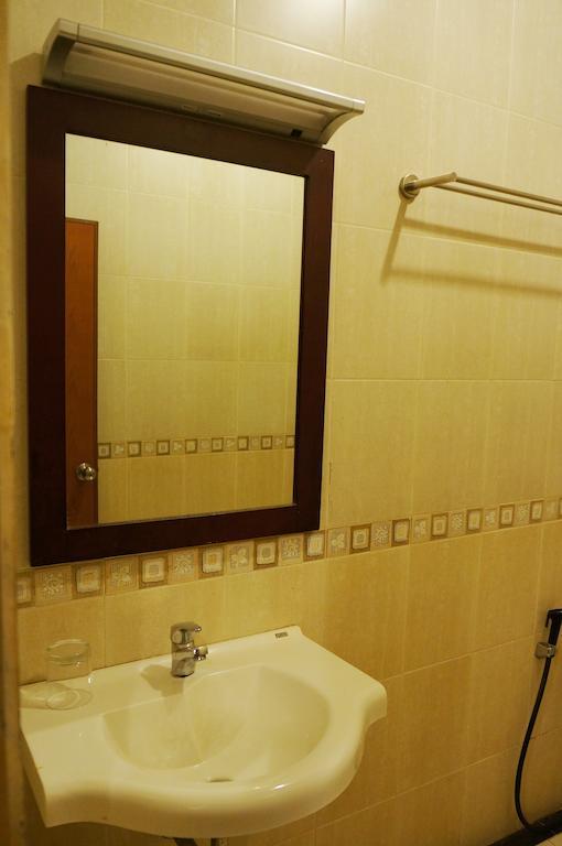 Feodora Airport Hotel Palembang Room photo