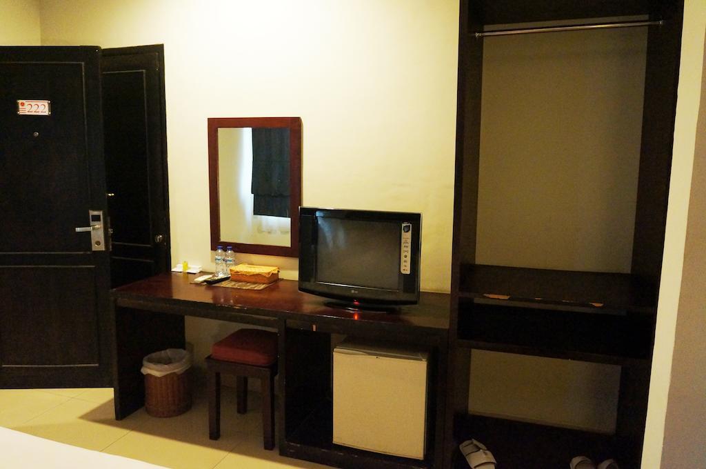 Feodora Airport Hotel Palembang Exterior photo